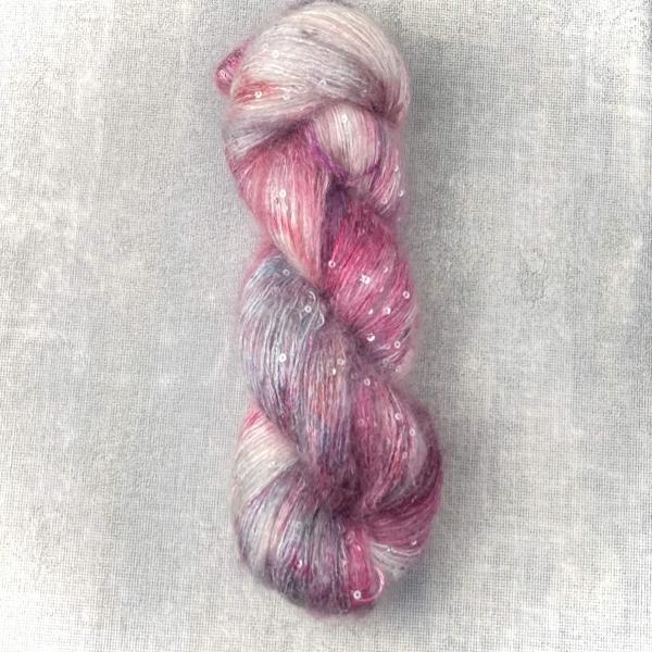 mohair-seide-pailetten-handgefärbt-berry Medley