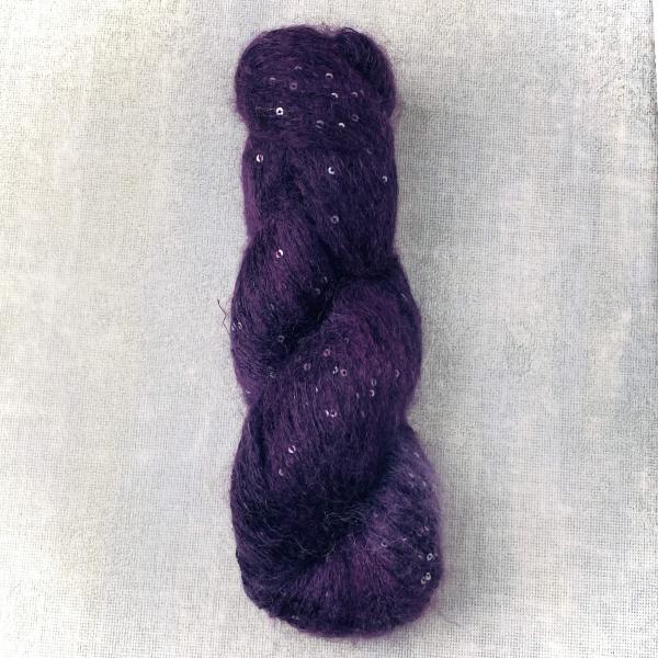 mohair-seide-pailetten-handgefärbt-Aubergine