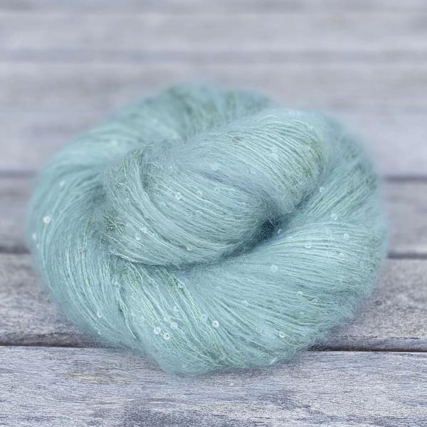 mohair-seide-pailetten-handgefärbt-pistazieneis